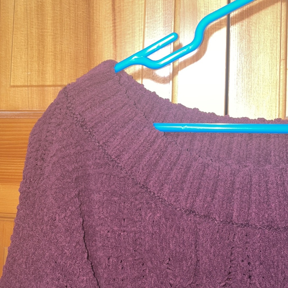 Sweater - Picture 4 of 5